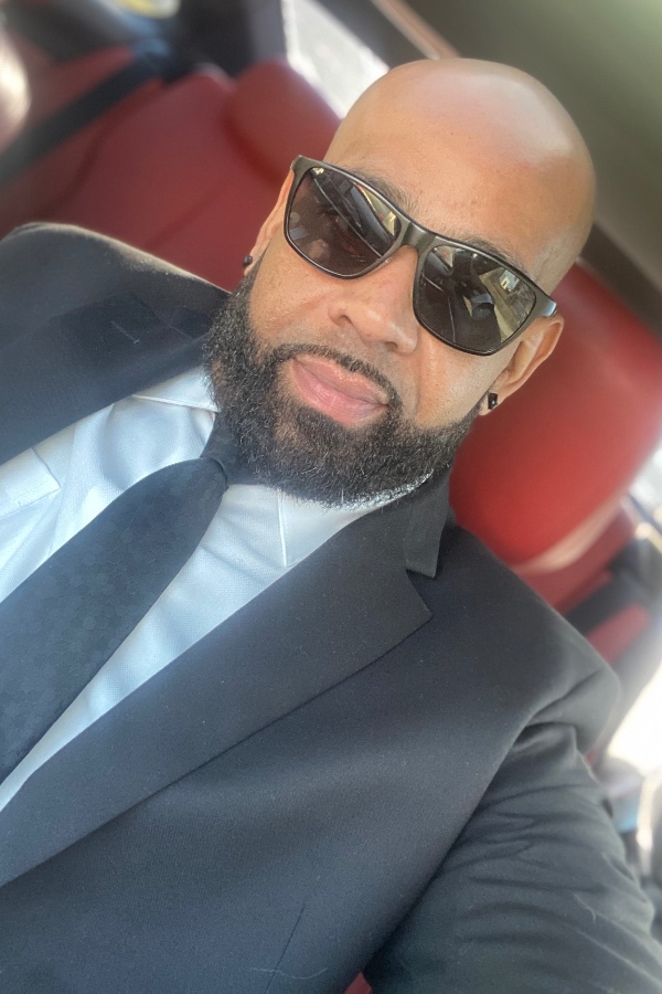 Cruise Brothers Travel Agent Keith Lewis